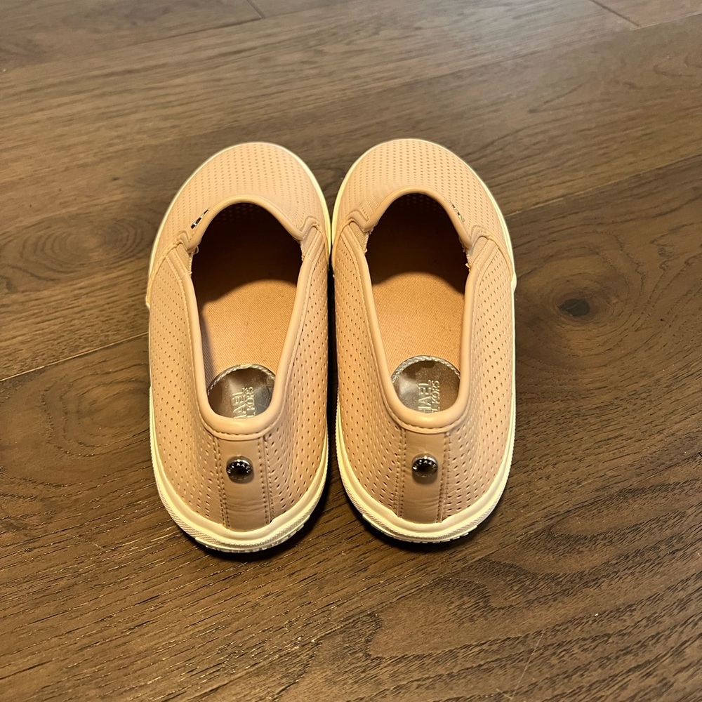 Michael Kors slip on shoes - Picture 3 of 5